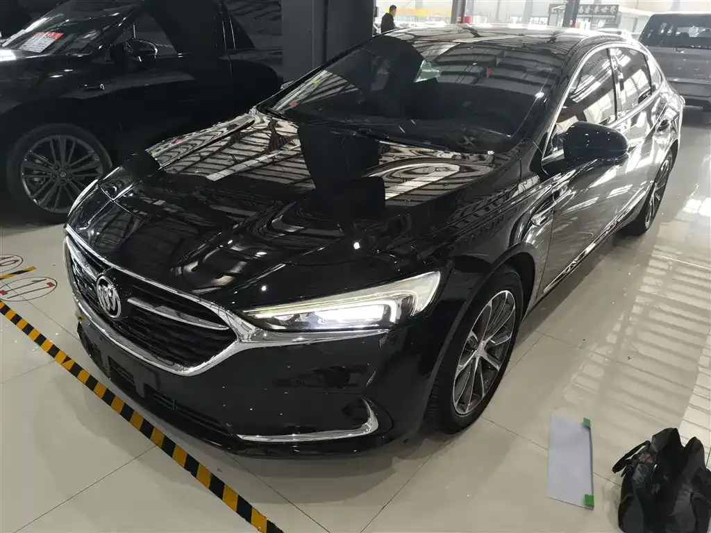 Buick LaCrosse 2023 из CN, фото 2