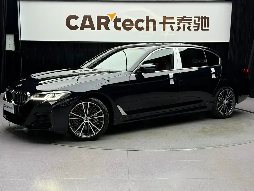 BMW 5 Series 2023 из CN, фото 1