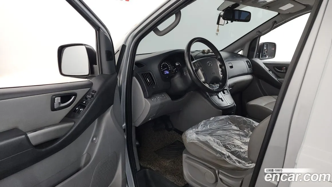 Hyundai Starex — фото 10