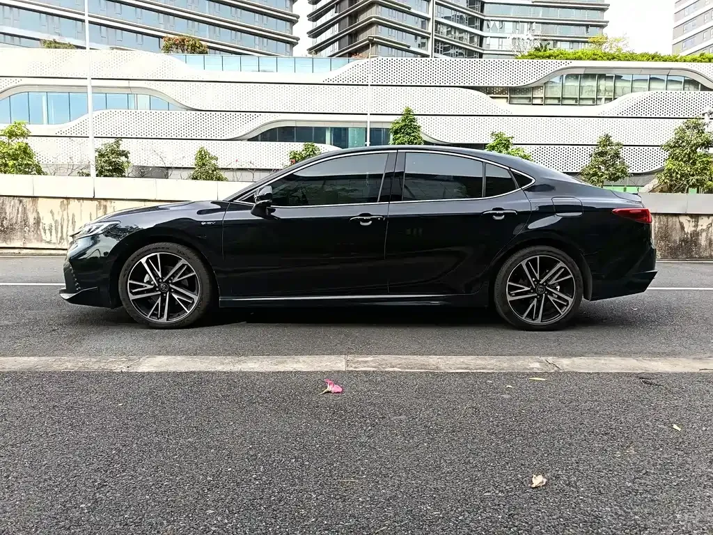 Toyota Camry 2024 из CN, фото 10