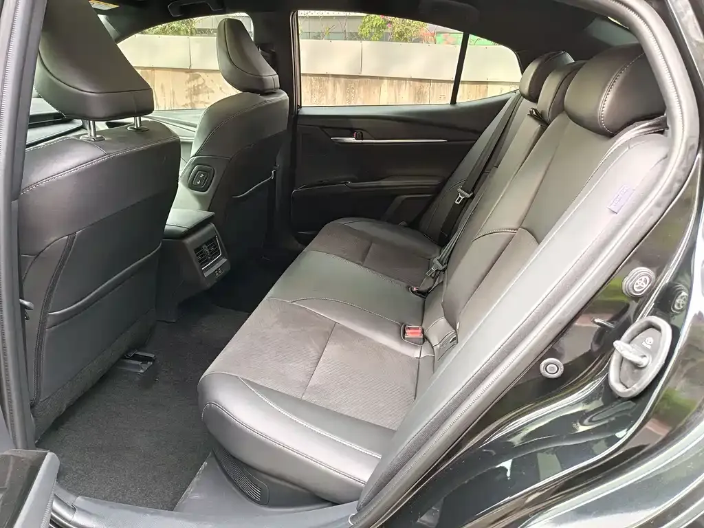Toyota Camry 2024 из CN, фото 6