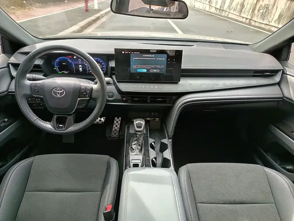 Toyota Camry 2024 из CN, фото 7