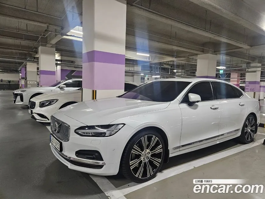 Volvo S90 — фото 1
