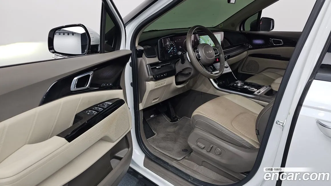 Kia Carnival — фото 10