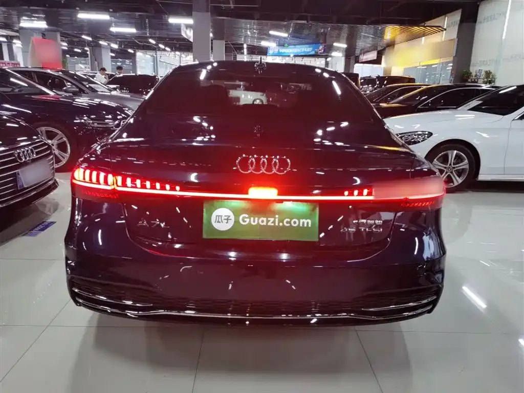 Audi A7L 2023 из CN, фото 6