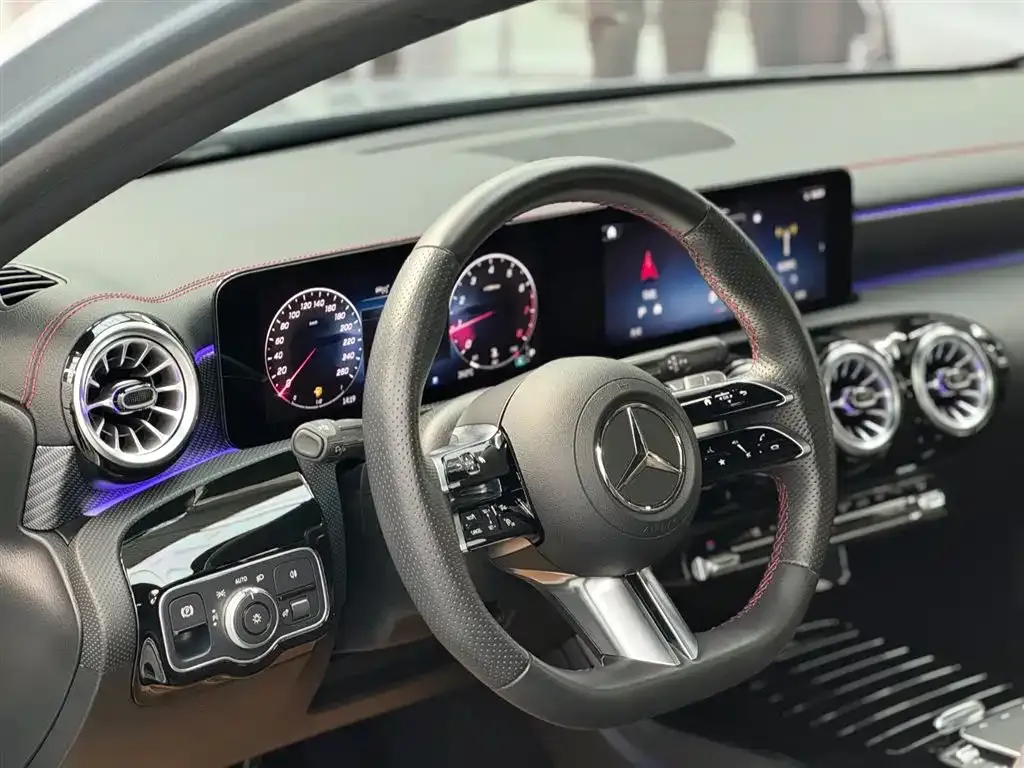 Mercedes-Benz A-Class 2023 из CN, фото 7