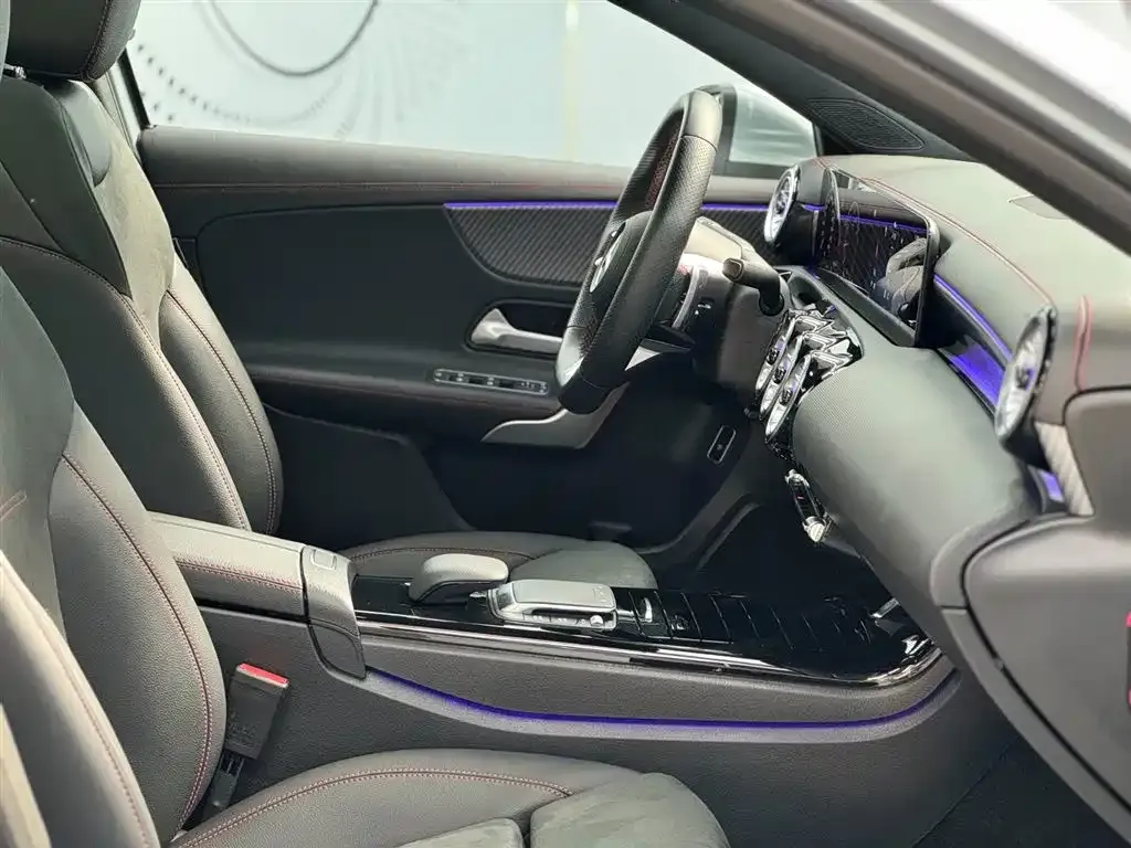 Mercedes-Benz A-Class 2023 из CN, фото 8