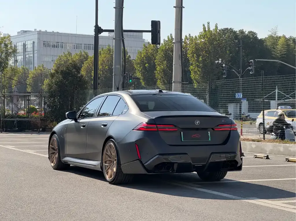 BMW M5 New Energy 2025 из CN, фото 6