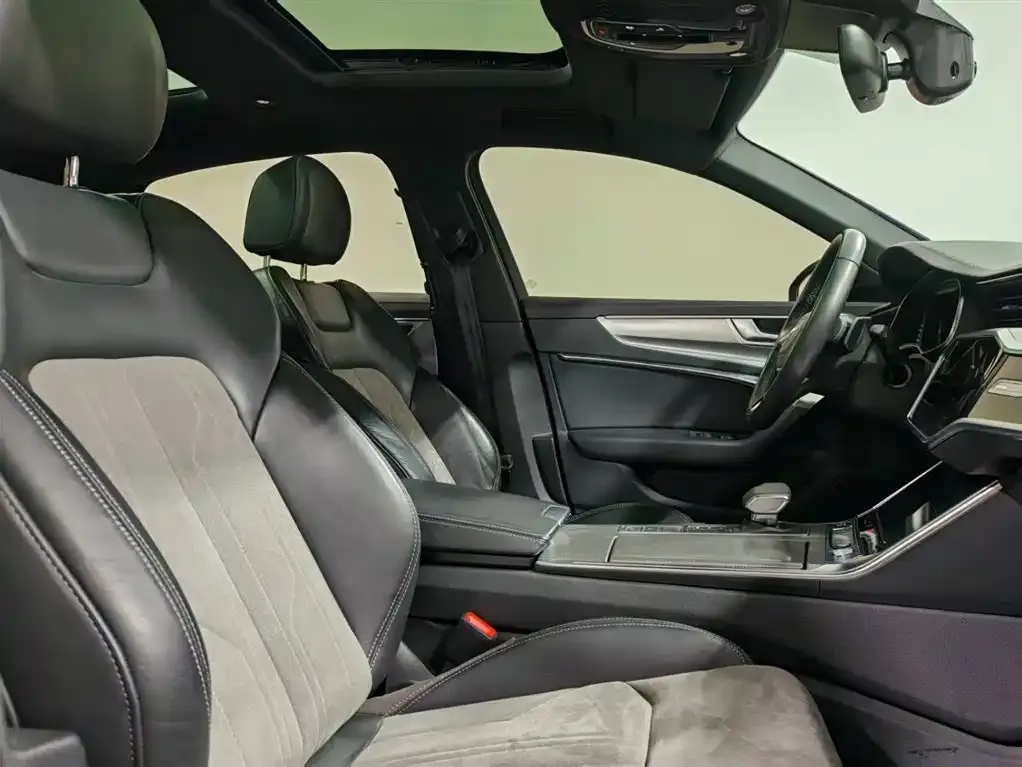 Audi A6L 2023 из CN, фото 8