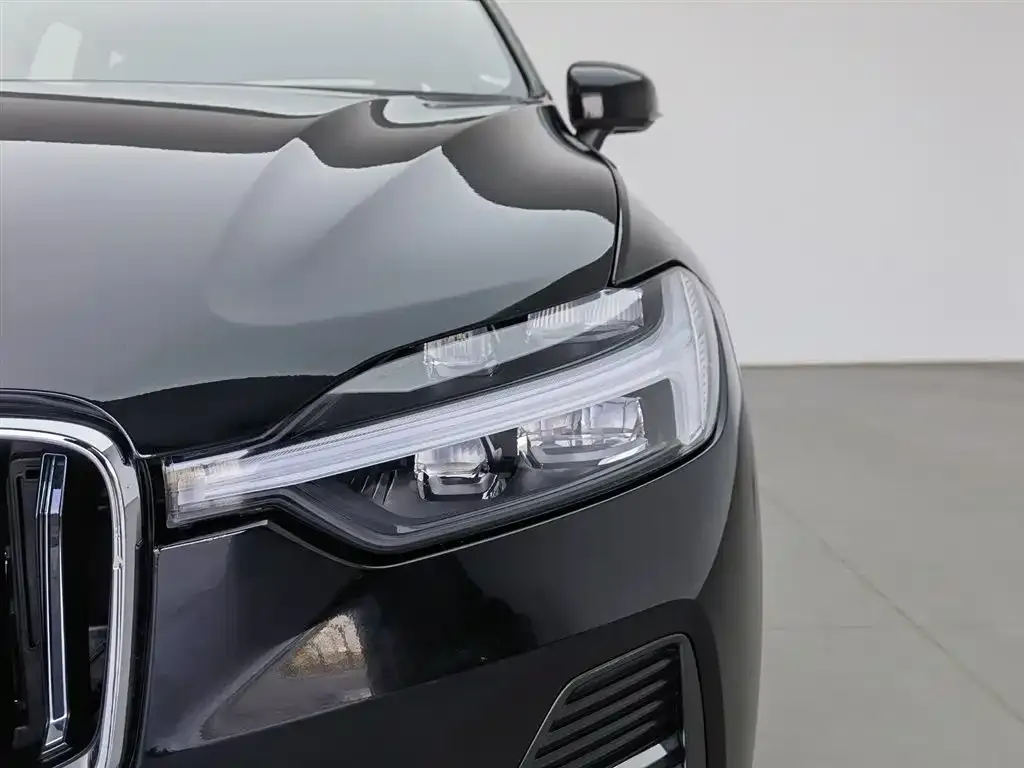 Volvo XC60 2021 из CN, фото 7