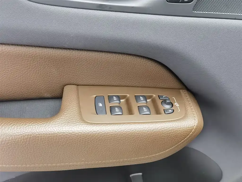 Volvo XC60 2021 из CN, фото 9