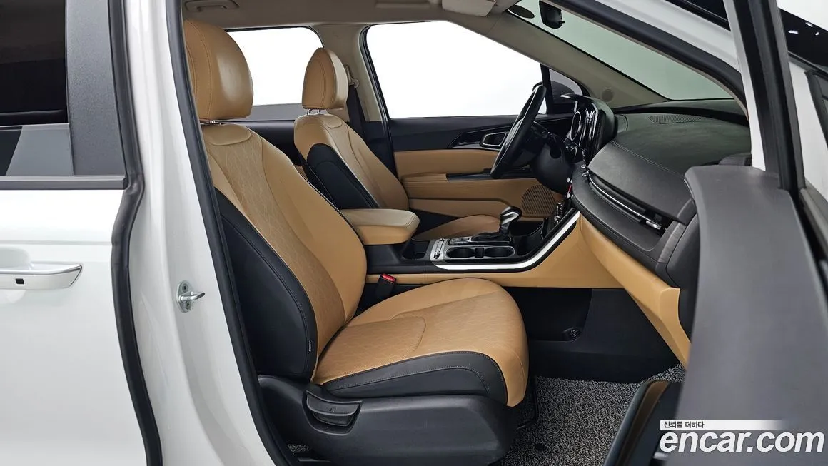 Kia Carnival — фото 10