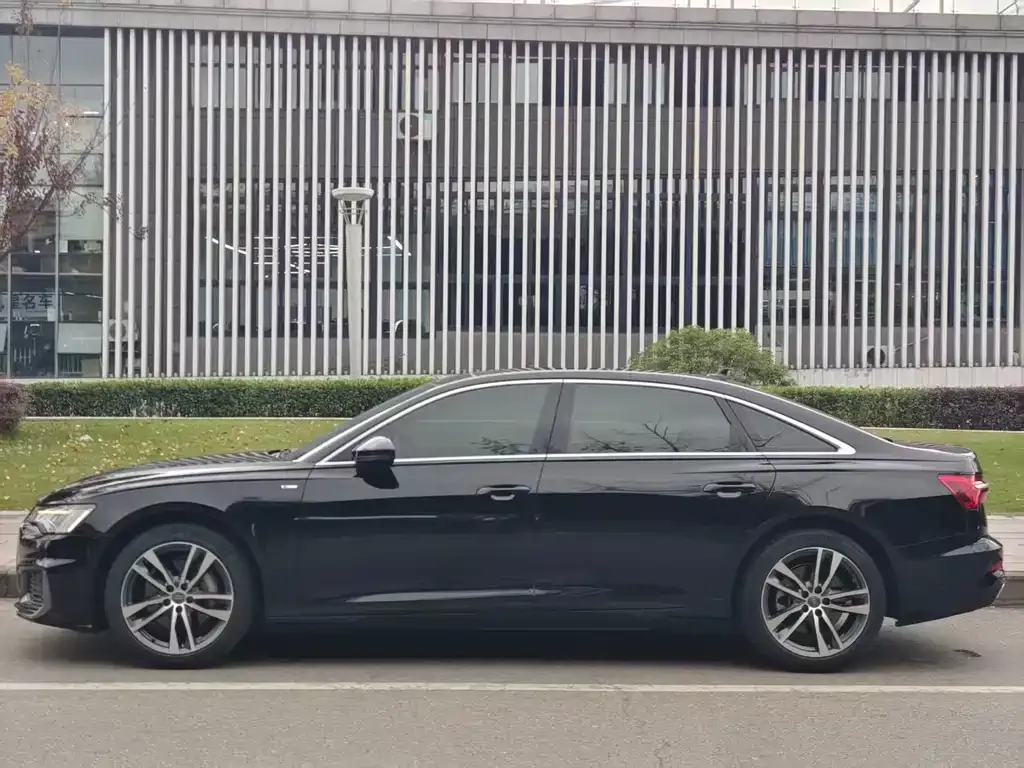 Audi A6L 2021 из CN, фото 4