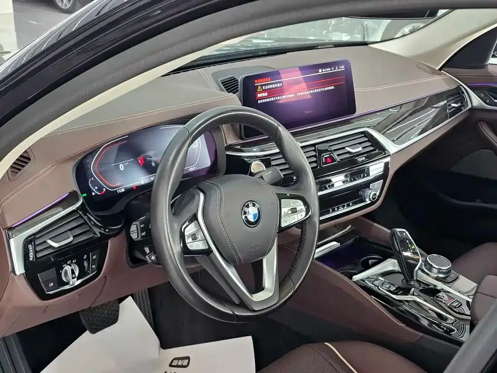 BMW 5 Series — фото 4