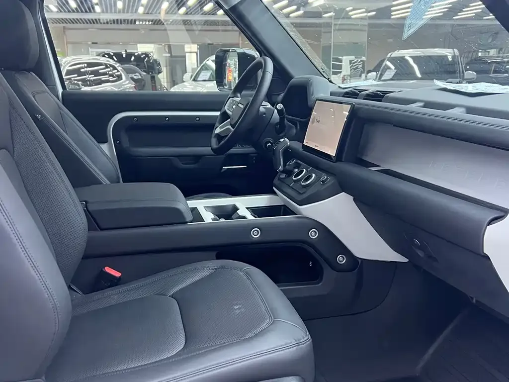 Land Rover Defender 2025 из CN, фото 5