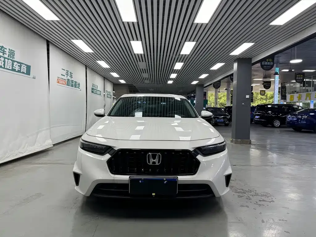 Honda Inspire 2023 из CN, фото 2