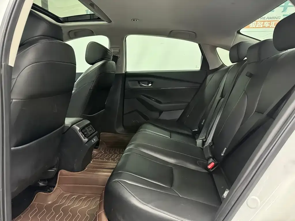 Honda Inspire 2023 из CN, фото 9