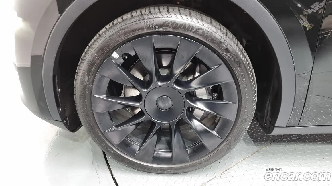 Tesla Model Y 2024 из KR, фото 5