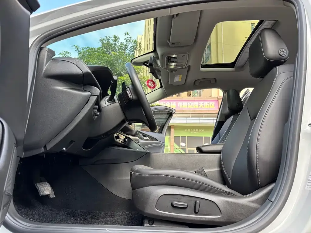 Buick Regal — фото 10