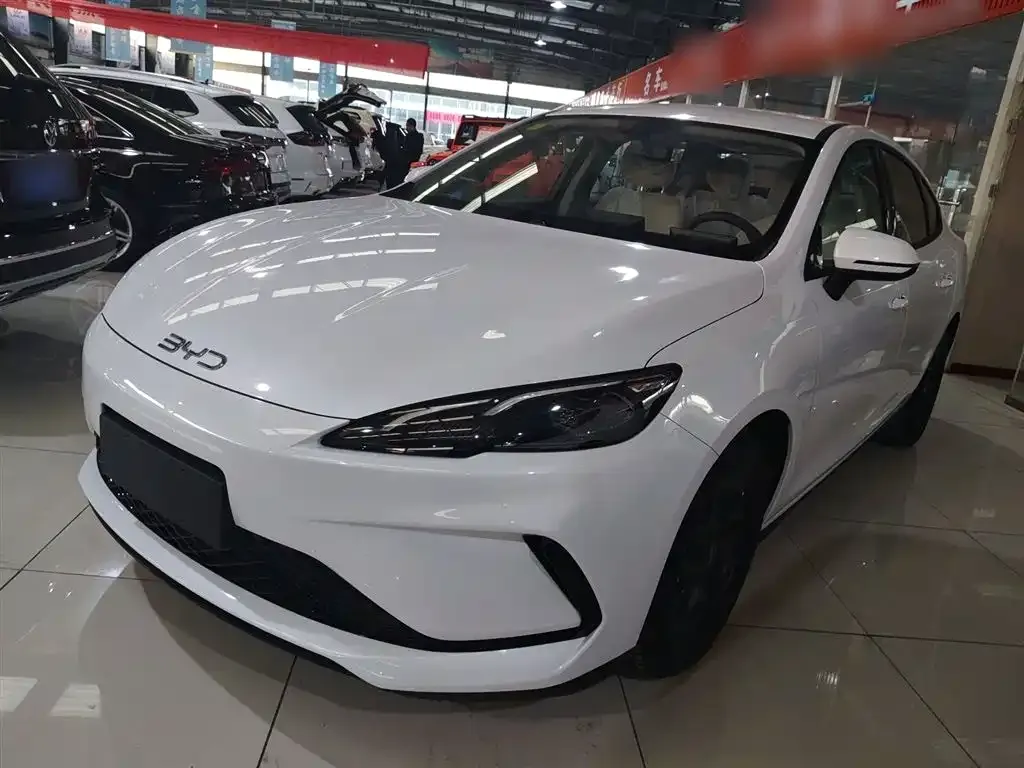 BYD Seal 05 DM-i — фото 1