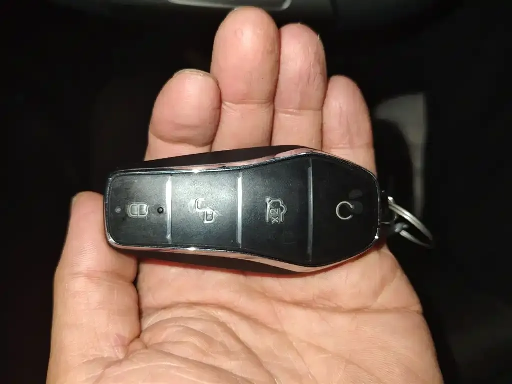 BYD Seal 05 DM-i — фото 9