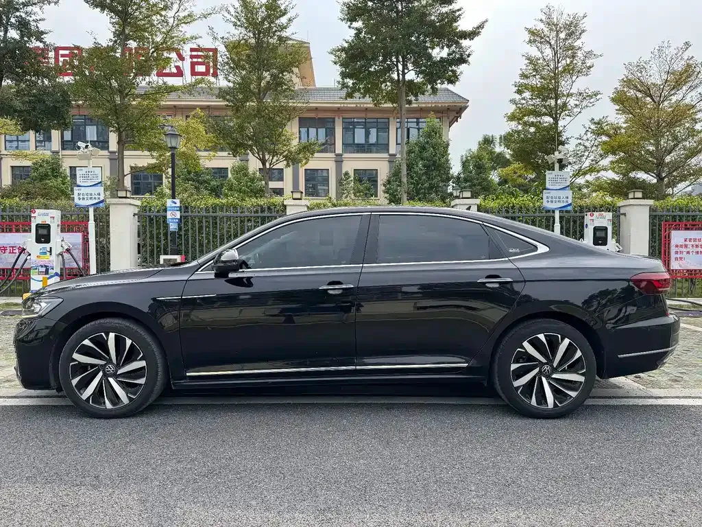 Volkswagen Passat 2021 из CN, фото 9