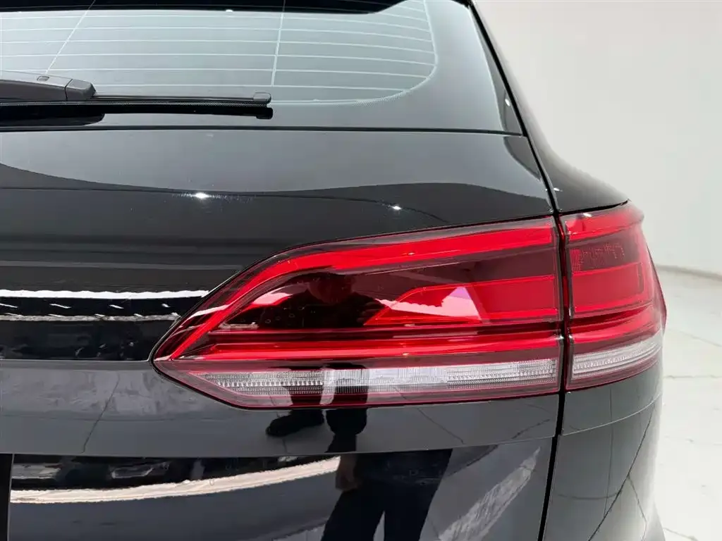 Volkswagen Touareg 2024 из CN, фото 10