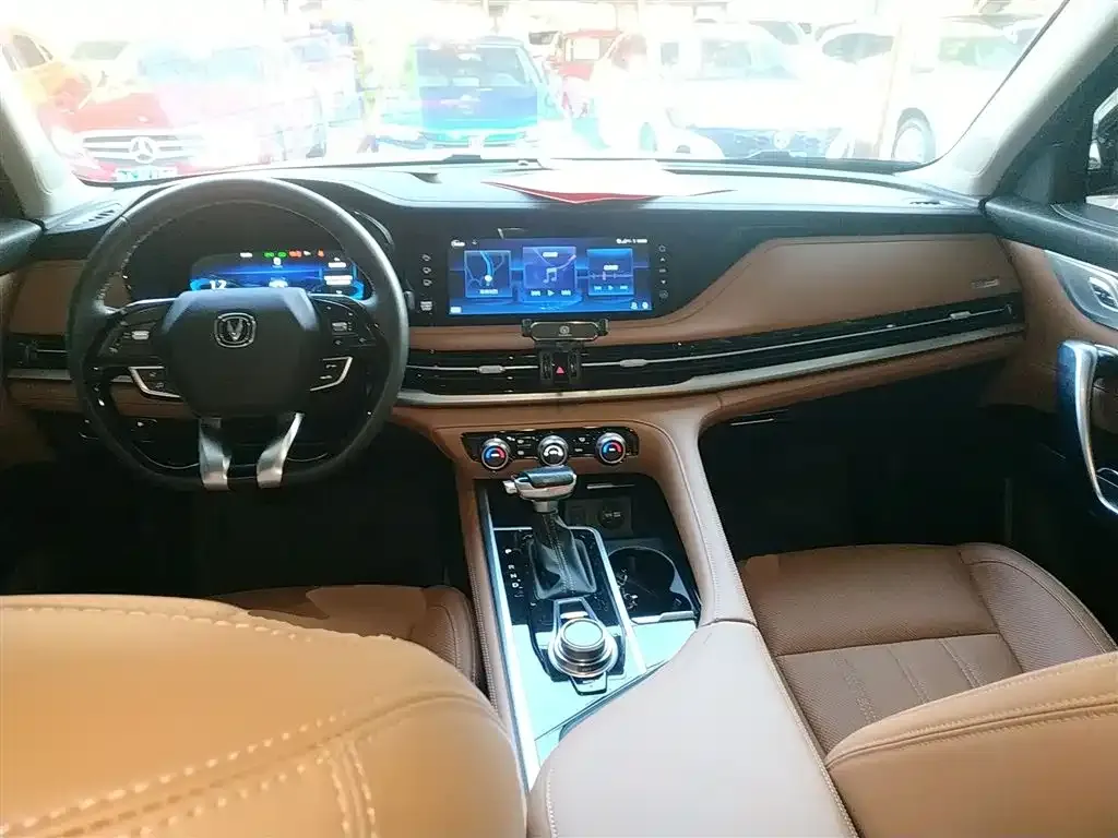 Changan CS95 — фото 10