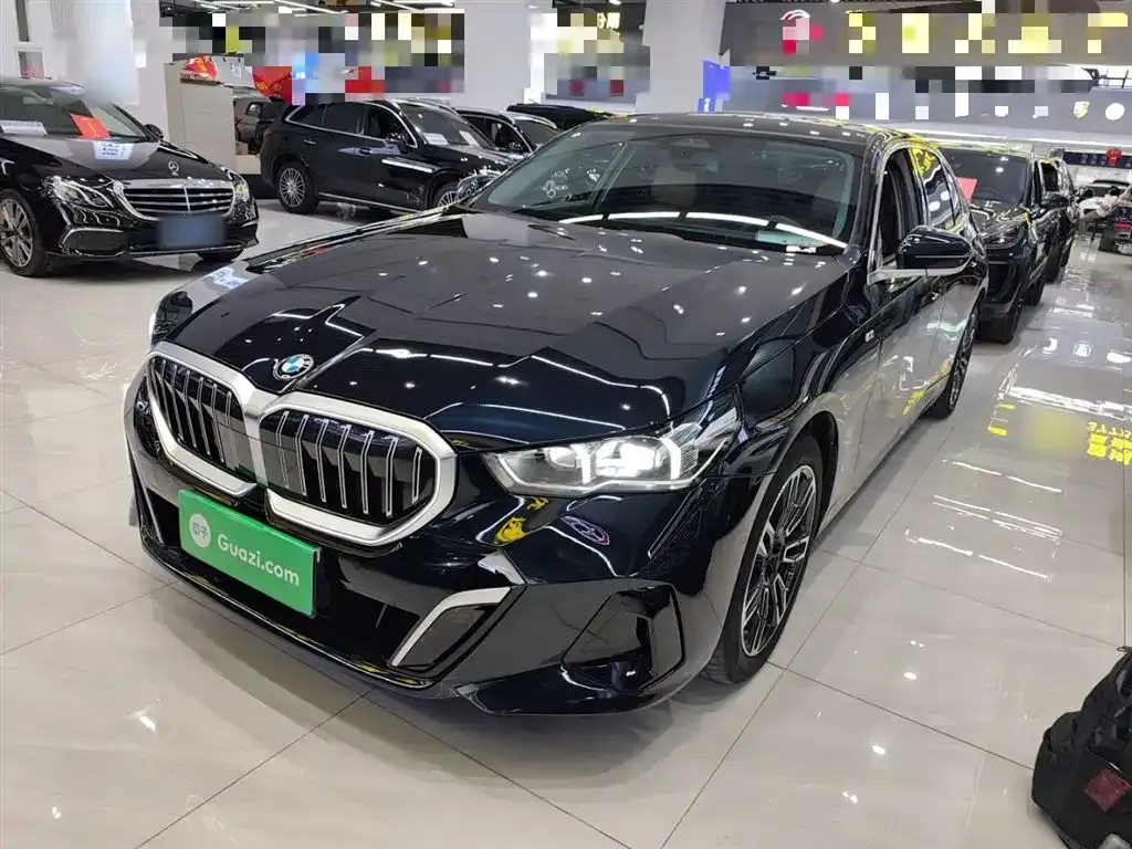 BMW 5 Series 2024 из CN, фото 2