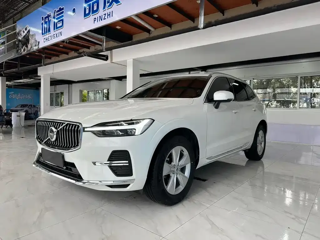 Volvo XC60 2021 из CN, фото 1