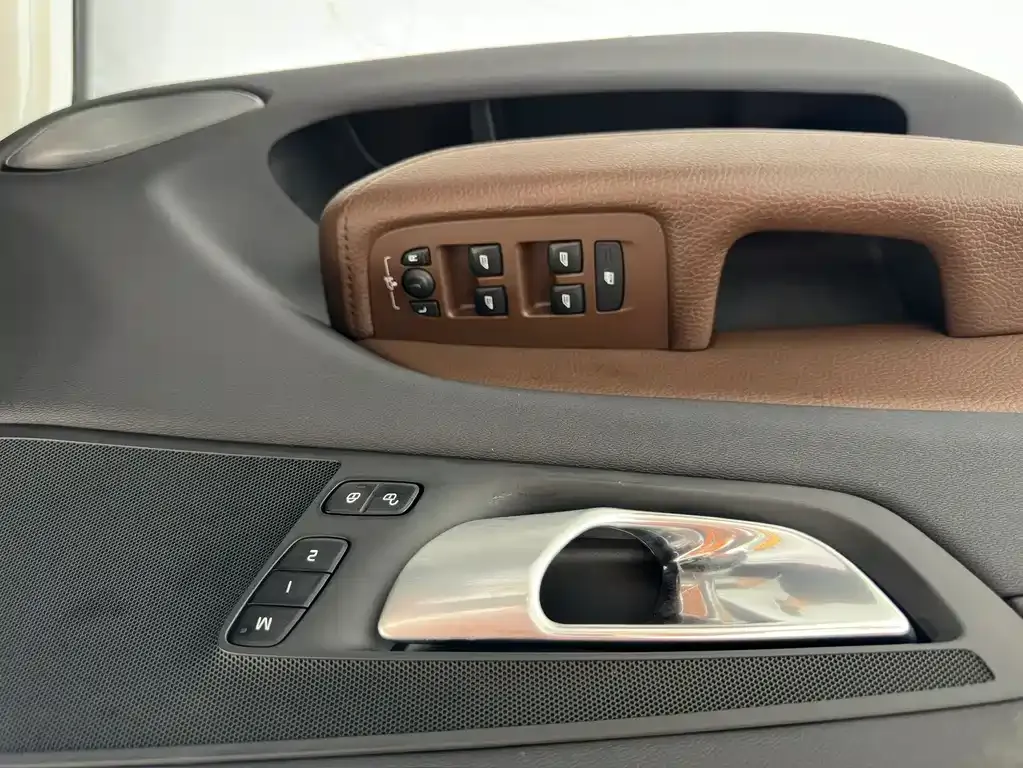 Volvo XC60 2021 из CN, фото 6