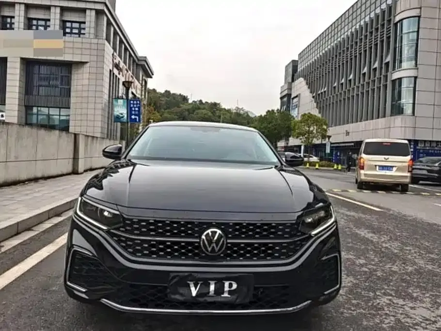 Volkswagen Passat — фото 2