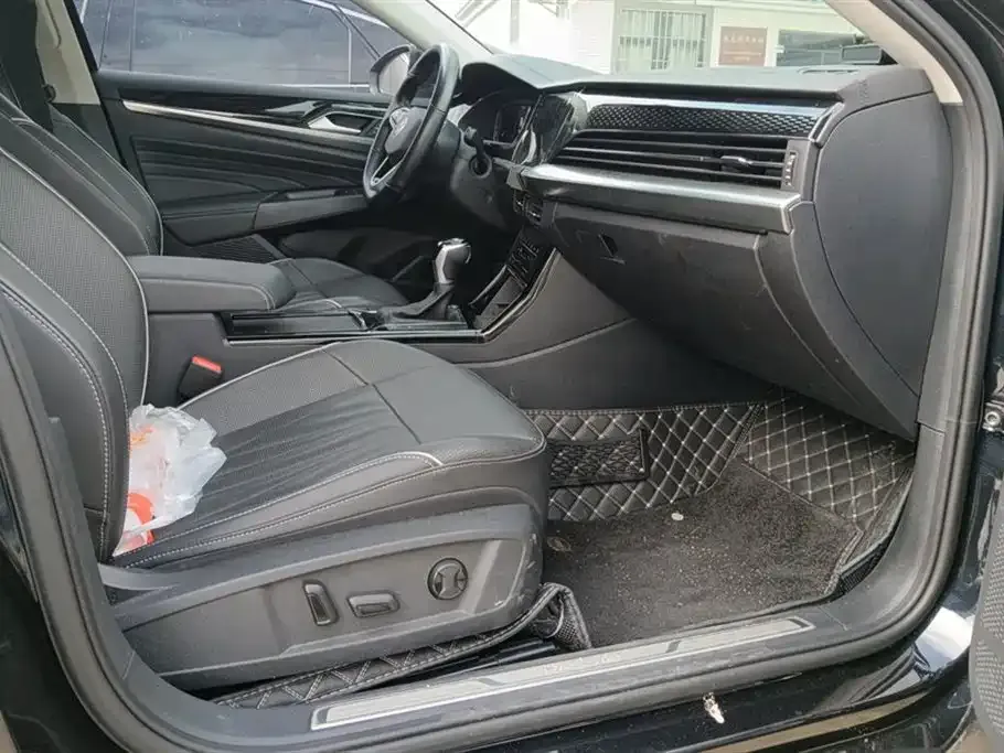 Volkswagen Passat — фото 8