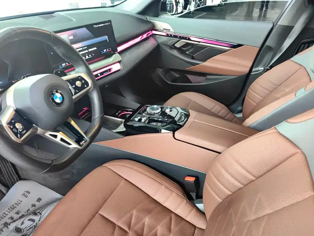 BMW 5 Series 2024 из CN, фото 5