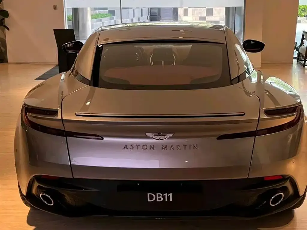 Aston Martin DB11 2023 из CN, фото 4
