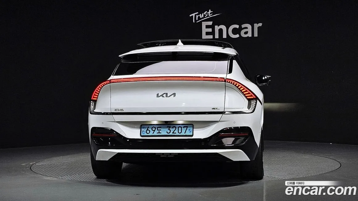 Kia EV6 — фото 4