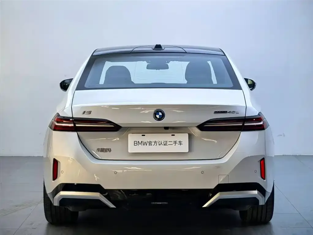 BMW i5 — фото 5