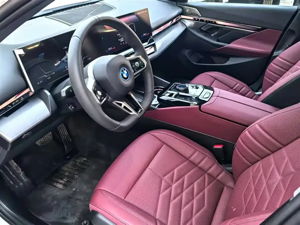 BMW i5 — фото 8