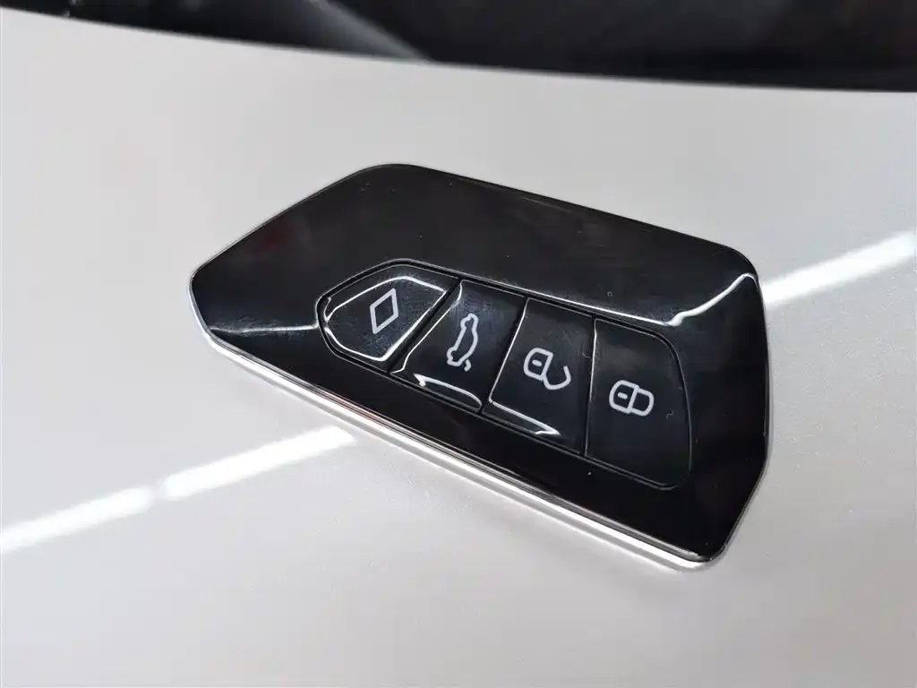 Honda e:NS1 2023 из CN, фото 9