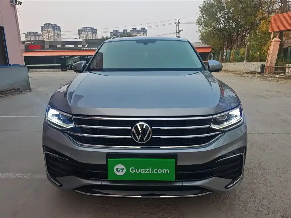 Volkswagen Tiguan L — фото 3