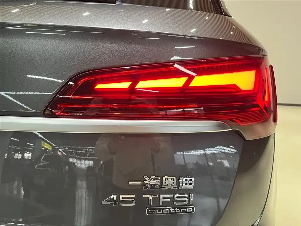 Audi Q5L 2021 из CN, фото 7