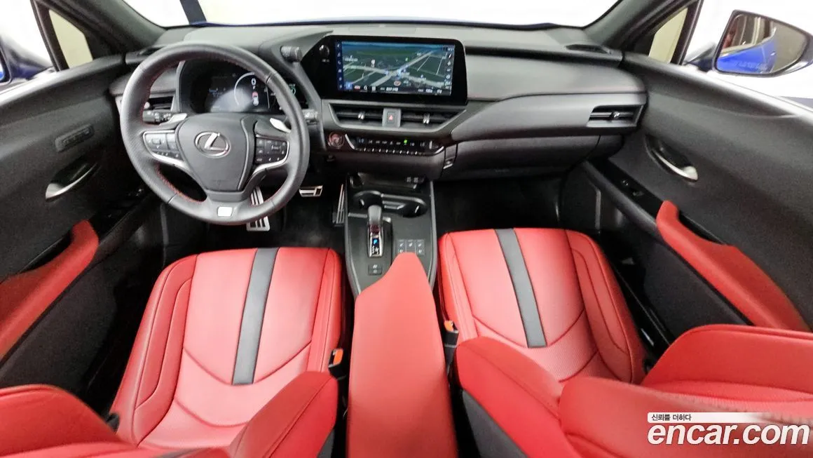 Lexus UX — фото 7