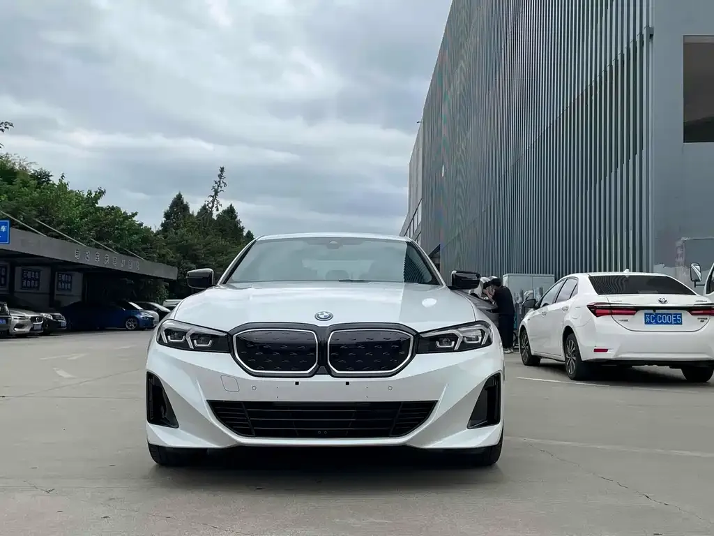 BMW i3 2024 из CN, фото 2