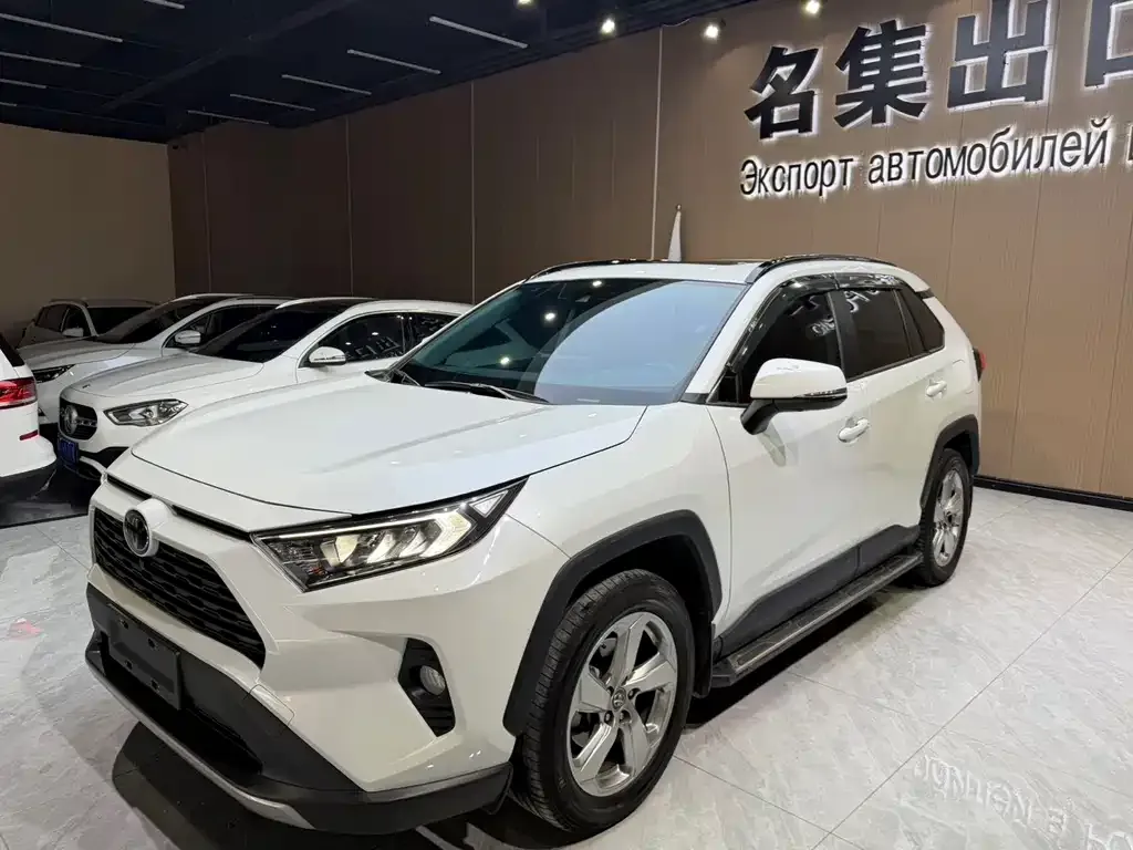 Toyota RAV4 2021 из CN, фото 1