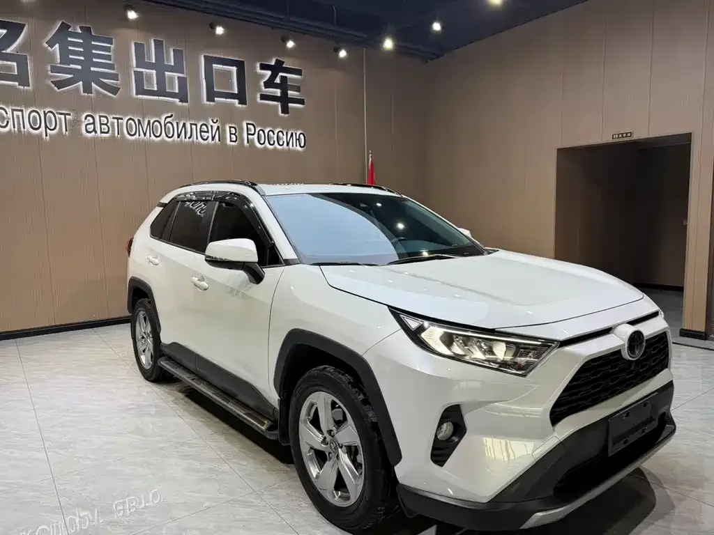 Toyota RAV4 2021 из CN, фото 2
