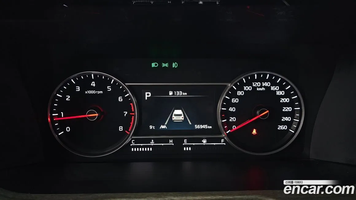 Kia Sorento — фото 8