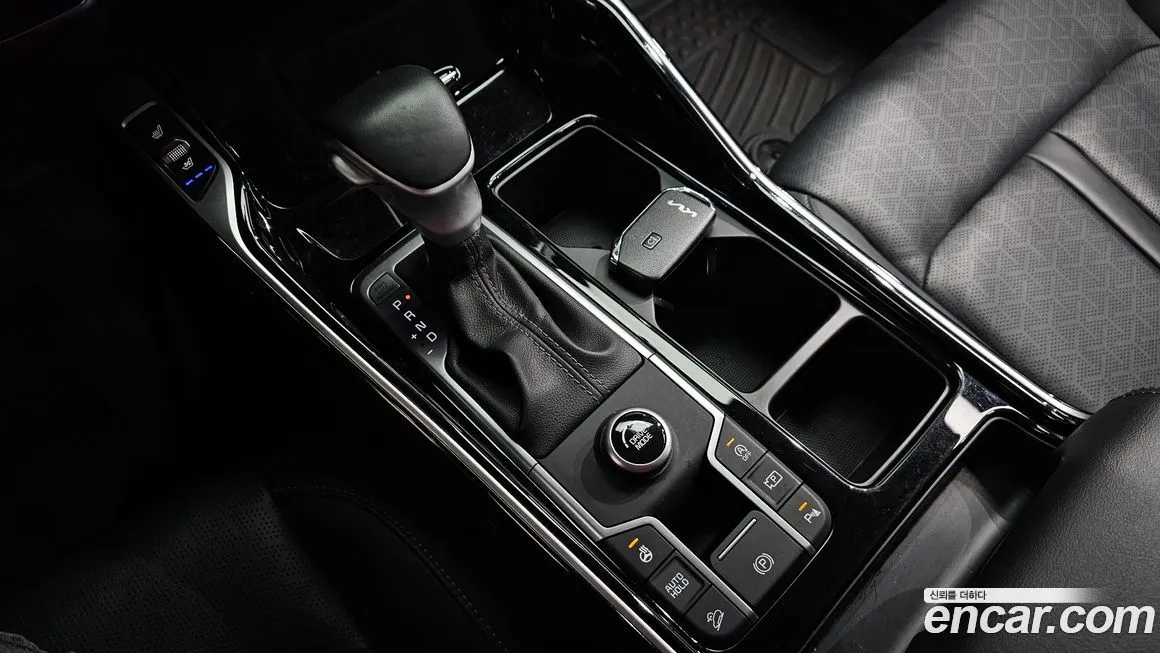 Kia Sorento — фото 9