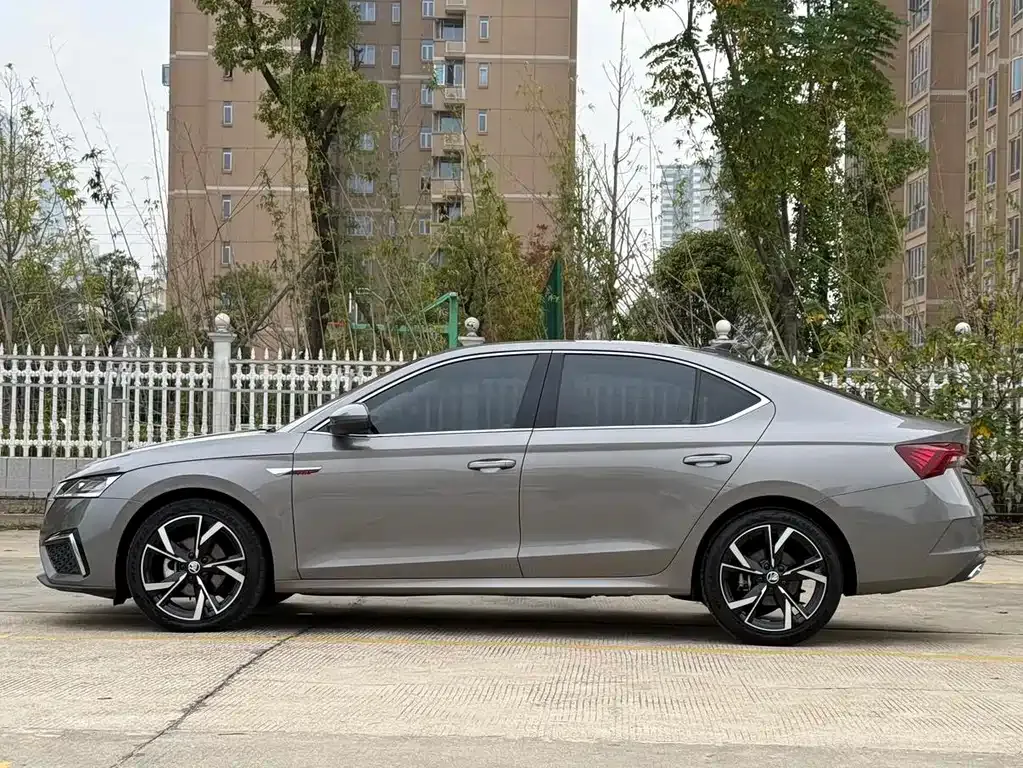 Skoda Octavia — фото 3