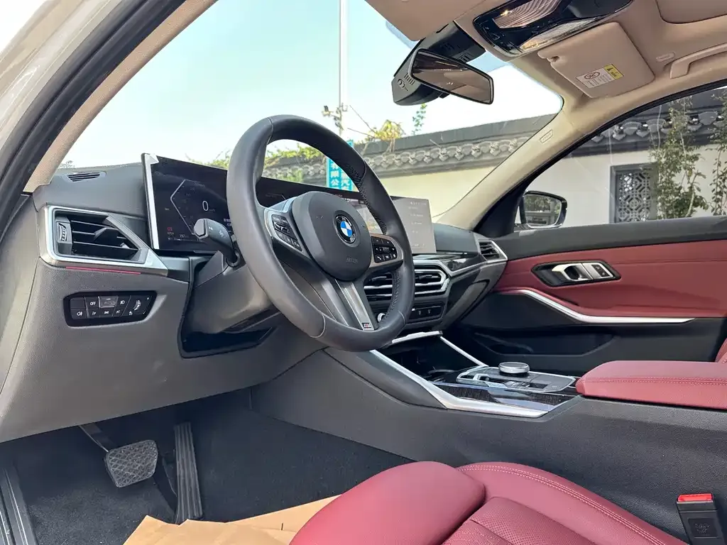 BMW 3 Series 2024 из CN, фото 8