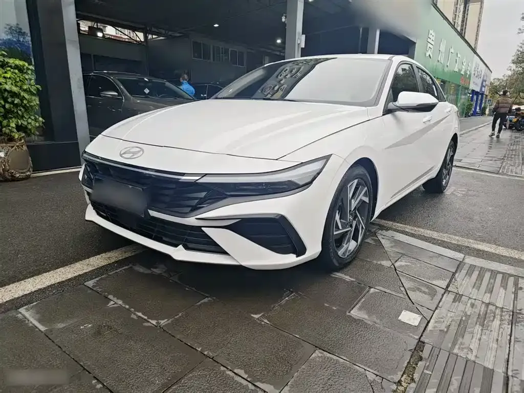 Hyundai Elantra 2024 из CN, фото 2